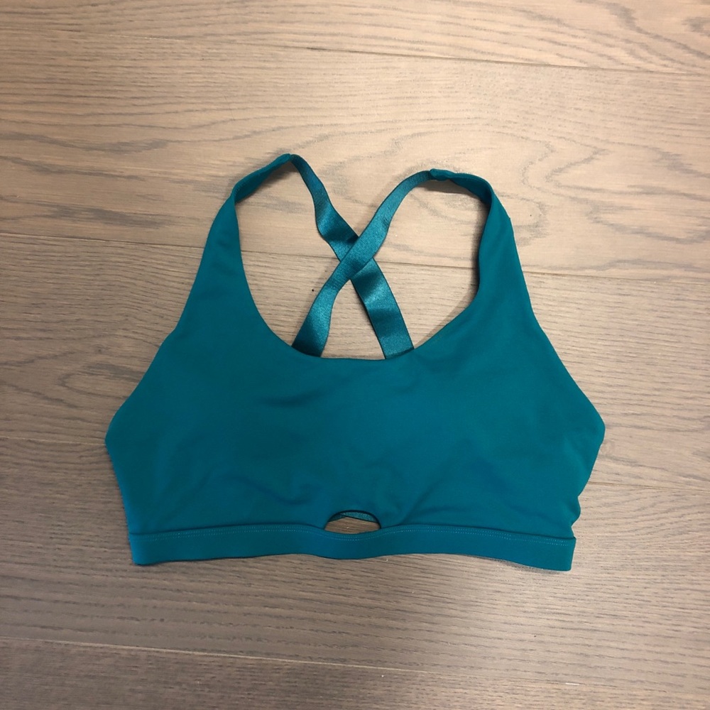 Fabletics Sports Bra Size medium